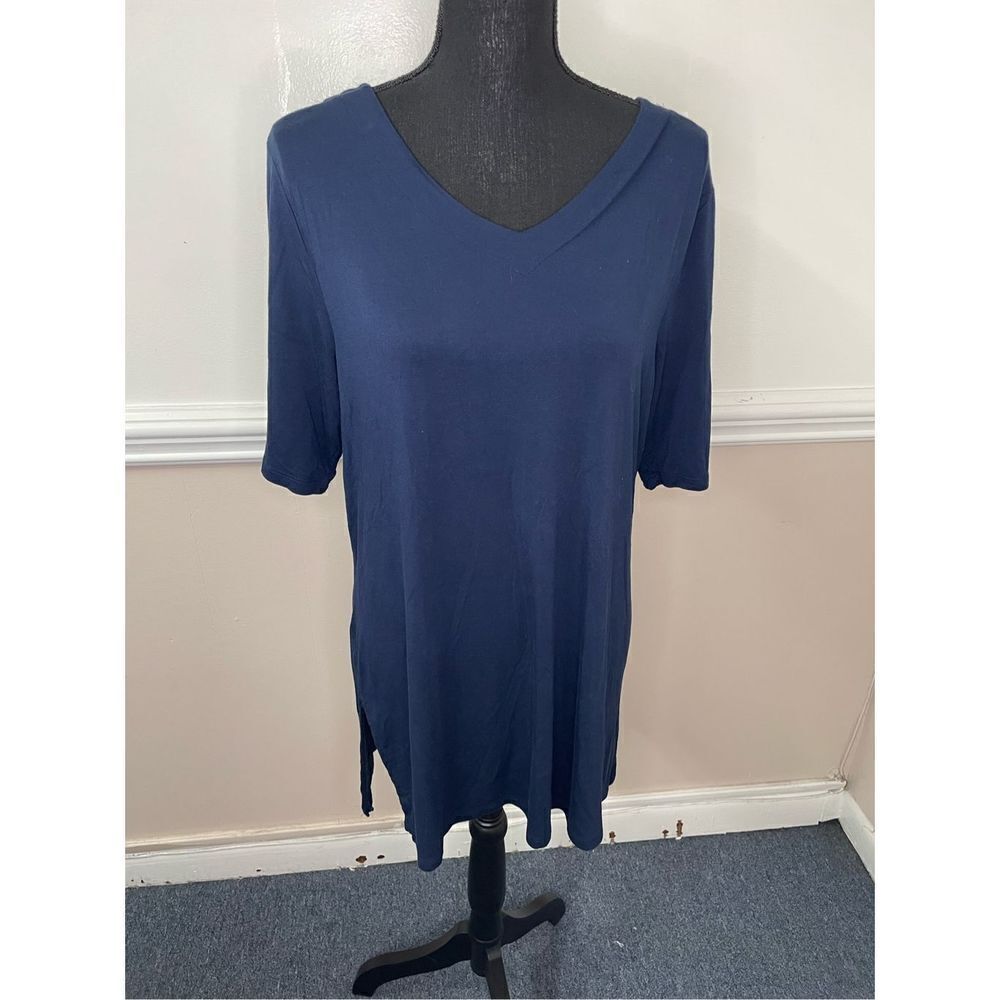 Zenergy Chico’s Navy Size 2 Cut Out Back 3/4 Sleeve Blouse